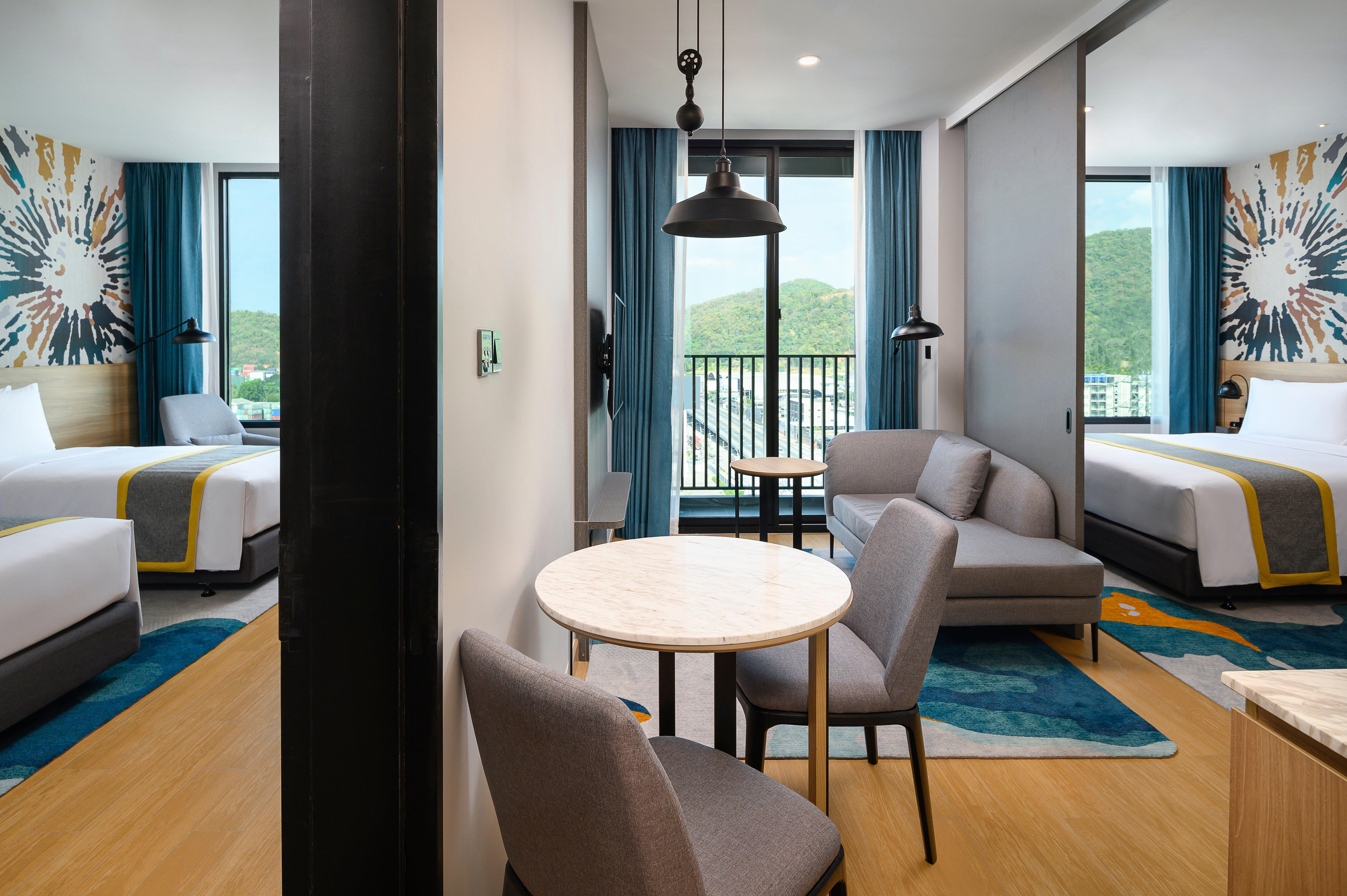 Holiday Inn & Suites Siracha Laemchabang By Ihg Si Racha Exterior photo